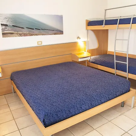 Casabianca Aparthotel 3*